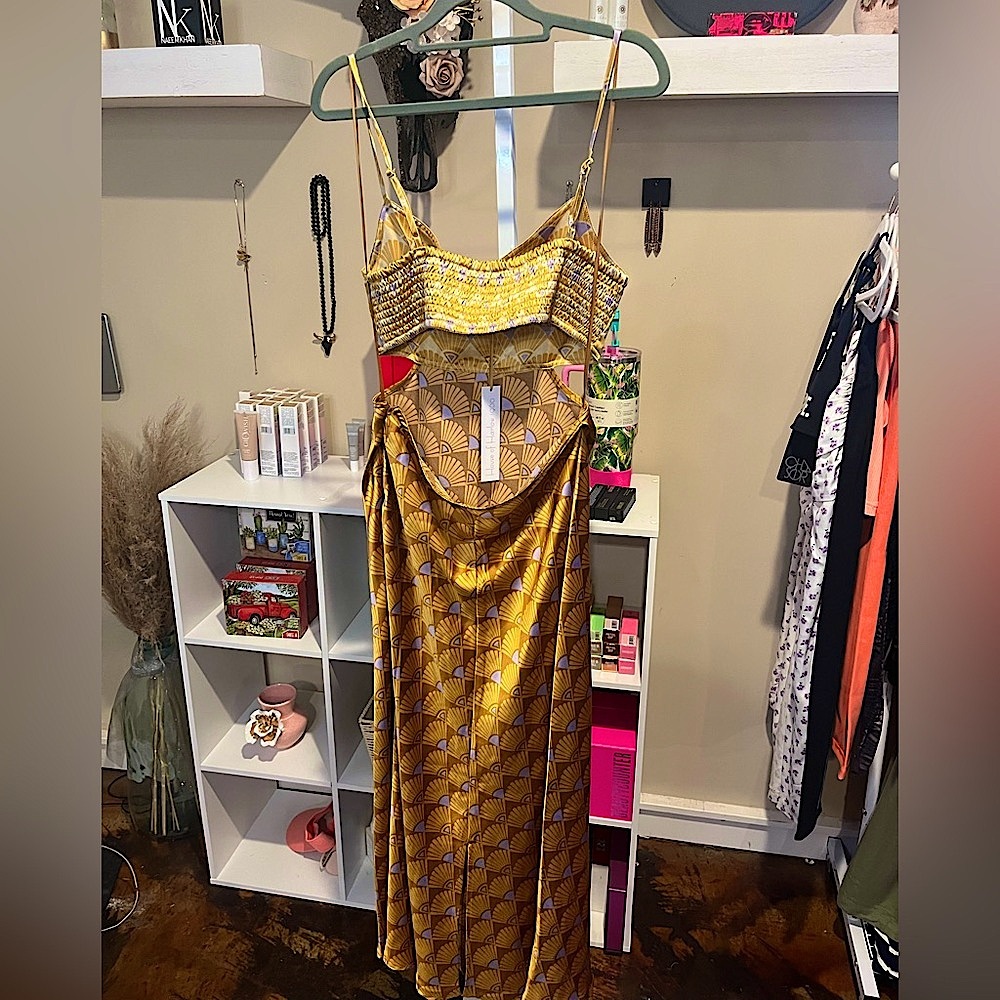 NWT House of Harlow 1960 x Revolve Yellow Geometric Shape Open Back Maxi - Picture 11 of 13